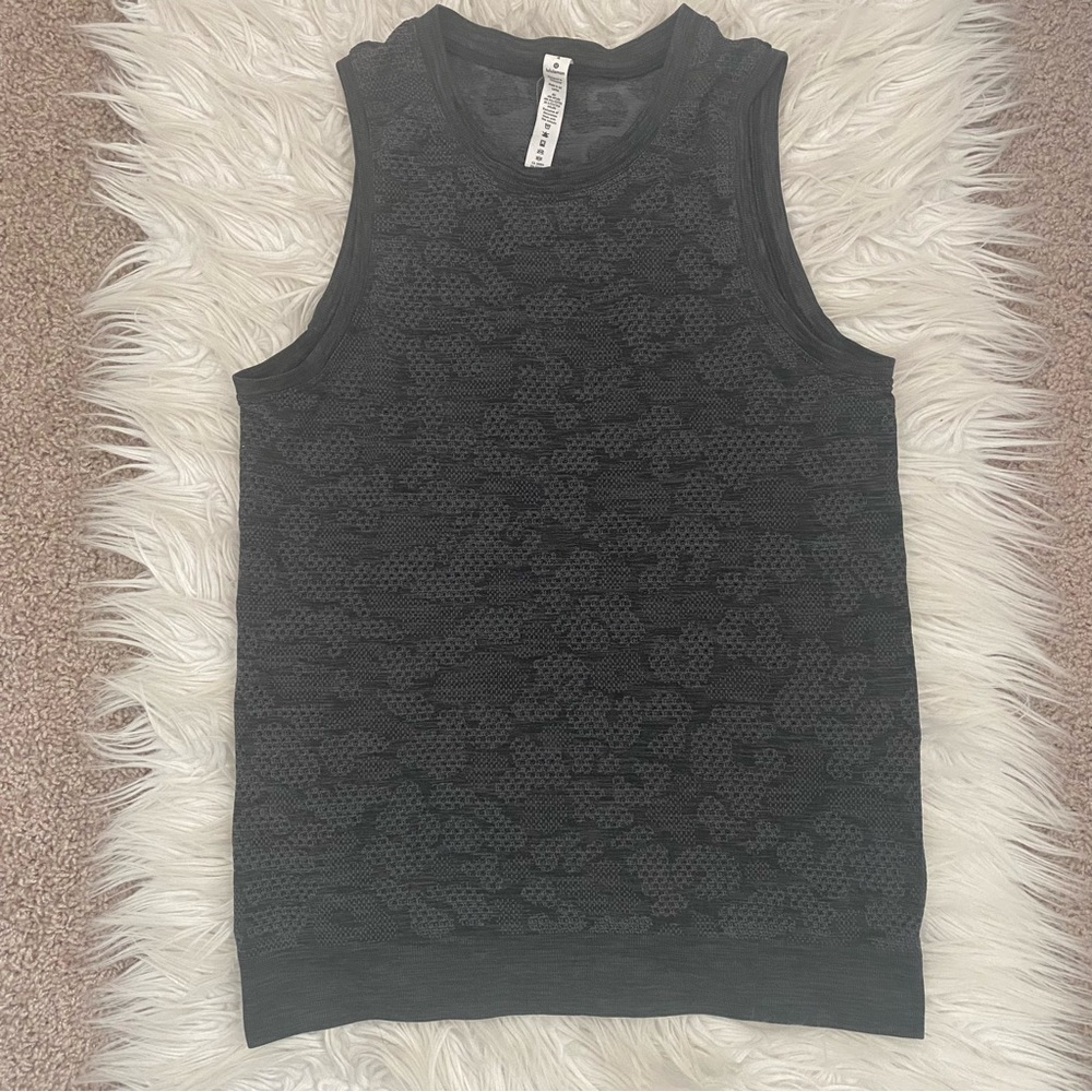 Lululemon Train Tank, Grey, Size 4